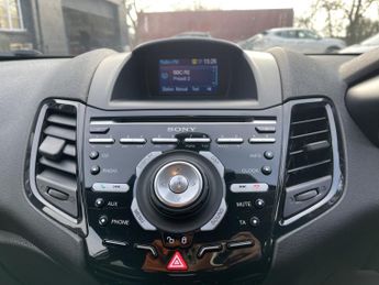 FORD FIESTA 1.6 Titanium