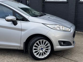FORD FIESTA 1.6 Titanium