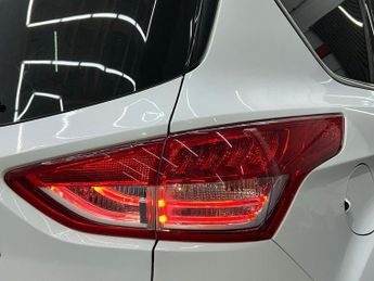 FORD KUGA 2.0 TDCi Titanium X Powershift AWD Euro 5 5dr