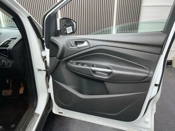 FORD KUGA 2.0 TDCi Titanium X Powershift AWD Euro 5 5dr