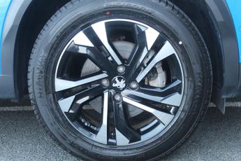 PEUGEOT E-2008 50kWh GT