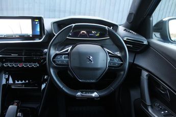 PEUGEOT E-2008 50kWh GT