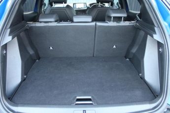 PEUGEOT E-2008 50kWh GT