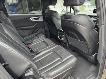 AUDI SQ7 4.0 TDI V8