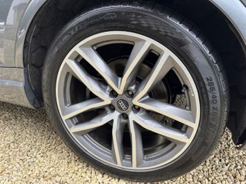 AUDI SQ7 4.0 TDI V8