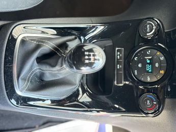 FORD FIESTA 1.0 T EcoBoost Titanium