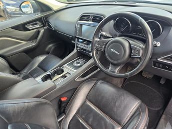 JAGUAR F-PACE 2.0 D180 Prestige