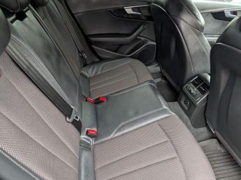 AUDI A4 2.0 TDI ultra S line S Tronic Euro 6 (s/s) 4dr