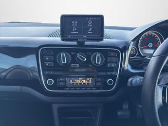 VOLKSWAGEN UP! 1.0 High up!