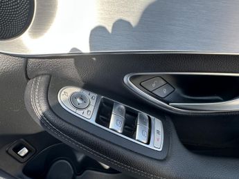 MERCEDES-BENZ C CLASS 2.1 C300dh AMG Line