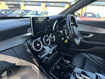 MERCEDES-BENZ C CLASS 2.1 C300dh AMG Line