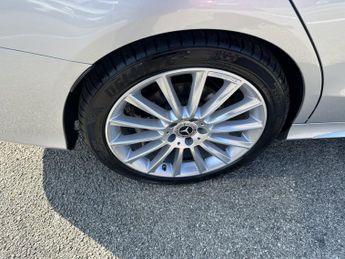 MERCEDES-BENZ C CLASS 2.1 C300dh AMG Line