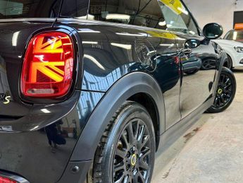 MINI ELECTRIC HATCH Cooper SE 32.6kWh Level 2 Auto 3dr