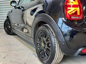 MINI ELECTRIC HATCH Cooper SE 32.6kWh Level 2 Auto 3dr