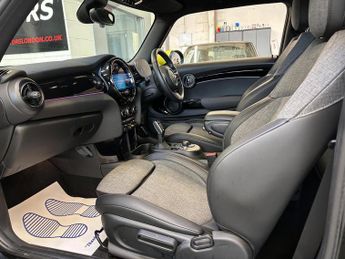 MINI ELECTRIC HATCH Cooper SE 32.6kWh Level 2 Auto 3dr