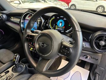 MINI ELECTRIC HATCH Cooper SE 32.6kWh Level 2 Auto 3dr