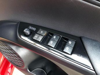TOYOTA PRIUS 1.8 VVT-h Business Edition Plus CVT Euro 6 (s/s) 5dr (15in Alloy