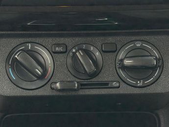 VOLKSWAGEN UP! 1.0 Move up! Hatchback 5dr Petrol ASG Euro 5 (60 ps)