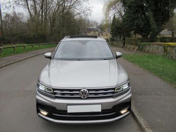 VOLKSWAGEN TIGUAN 2.0 TDI R-Line DSG 4Motion Euro 6 (s/s) 5dr