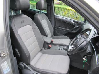 VOLKSWAGEN TIGUAN 2.0 TDI R-Line DSG 4Motion Euro 6 (s/s) 5dr