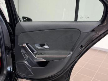 MERCEDES-BENZ A CLASS 2.0 A35 AMG SpdS DCT 4MATIC Euro 6 (s/s) 5dr