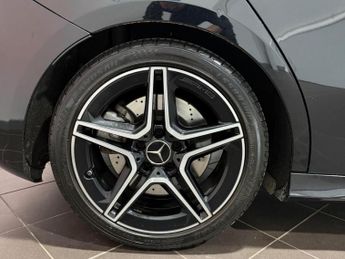 MERCEDES-BENZ A CLASS 2.0 A35 AMG SpdS DCT 4MATIC Euro 6 (s/s) 5dr