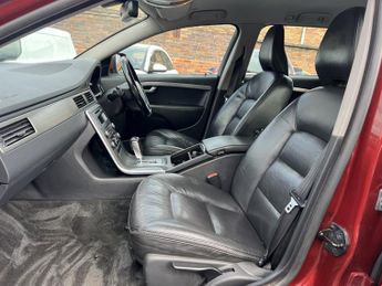 VOLVO XC70 2.0 D3 SE