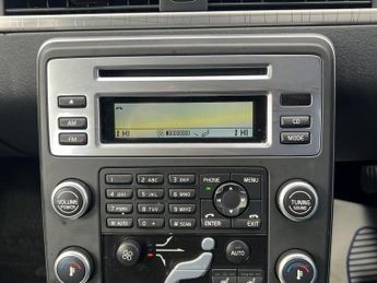 VOLVO XC70 2.0 D4 SE