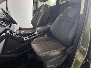 FORD KUGA 2.0 TDCi Titanium AWD Euro 5 5dr