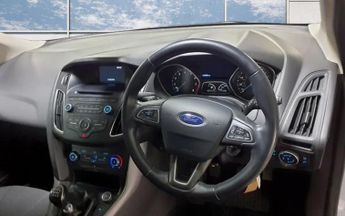 FORD FOCUS 1.0 T EcoBoost Zetec