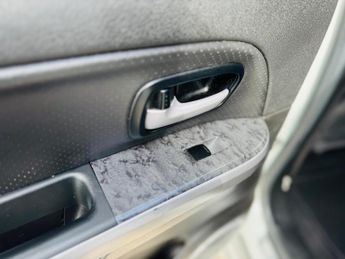 SUZUKI GRAND VITARA 2.4 VVT SZ5 Auto 4WD Euro 5 5dr