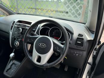KIA VENGA 1.6 2 Auto Euro 5 5dr