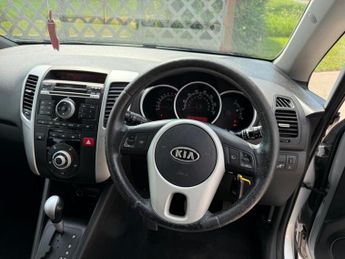 KIA VENGA 1.6 2 Auto Euro 5 5dr