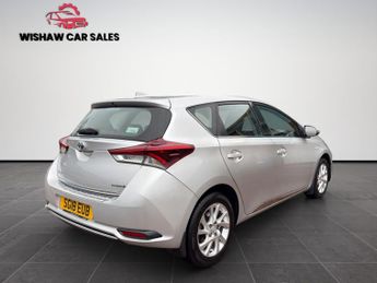 TOYOTA AURIS 1.8 VVT-h Icon Tech