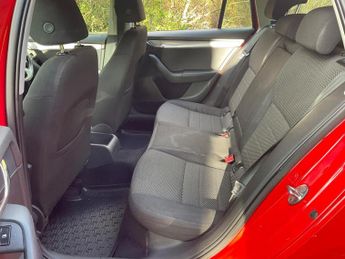 SKODA OCTAVIA 1.6 TDI SE Euro 5 (s/s) 5dr