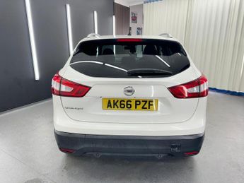 NISSAN QASHQAI 1.6 dCi Tekna XTRON 2WD Euro 6 (s/s) 5dr
