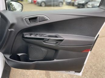 FORD B-MAX 1.6 Titanium