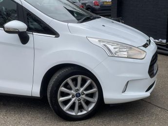 FORD B-MAX 1.6 Titanium