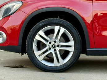 MERCEDES-BENZ GLA 2.1 GLA200d Sport