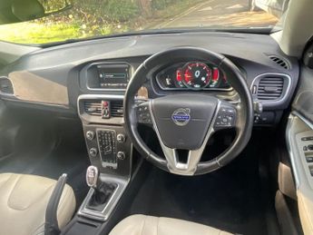 VOLVO V40 2.0 D3 SE Lux Nav Euro 5 (s/s) 5dr
