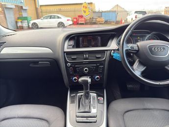 AUDI A4 2.0 TDI SE