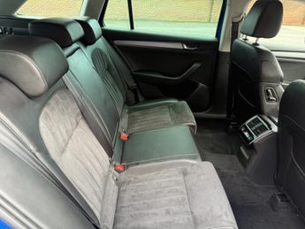 SKODA SUPERB 2.0 TDI SE L Executive