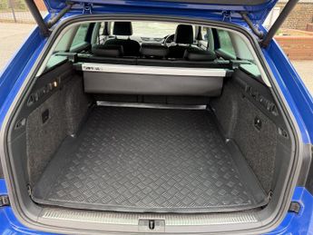 SKODA SUPERB 2.0 TDI SE L Executive