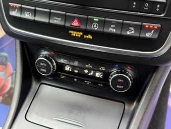 MERCEDES-BENZ GLA 2.1 GLA220d Sport