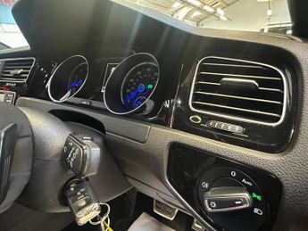 VOLKSWAGEN GOLF 2.0 TSI BlueMotion Tech R DSG 4MOTION Euro 6 (s/s) 5dr