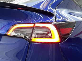 TESLA MODEL Y (Dual Motor) Long Range Auto 4WDE 5dr