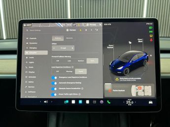 TESLA MODEL Y (Dual Motor) Long Range Auto 4WDE 5dr