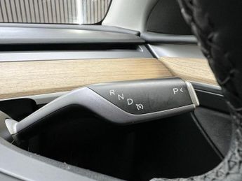 TESLA MODEL Y (Dual Motor) Long Range Auto 4WDE 5dr