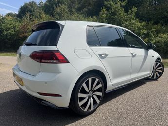 VOLKSWAGEN GOLF 1.5 TSI EVO R-Line