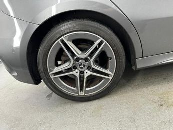 MERCEDES-BENZ A CLASS 1.5 A180d AMG Line (Executive) 7G-DCT Euro 6 (s/s) 5dr